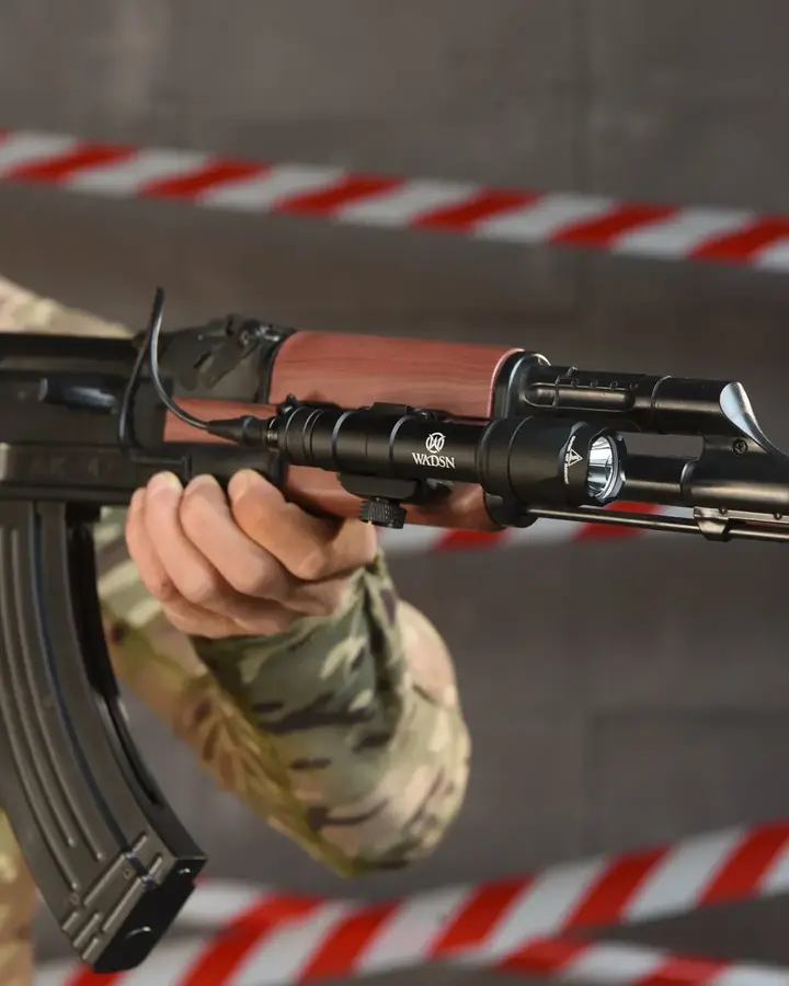  Тактичні Ліхтарі 